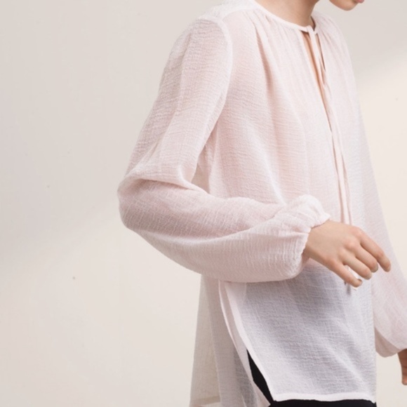 Aritzia Babaton⎜ALLAN BLOUSE⎜BONE - Picture 1 of 11